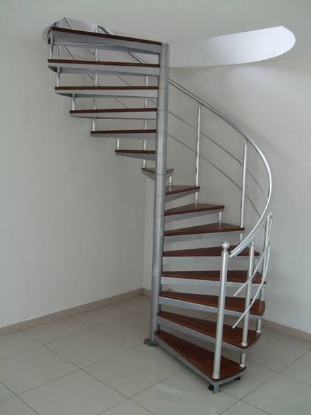 Döner merdiven korkulukları