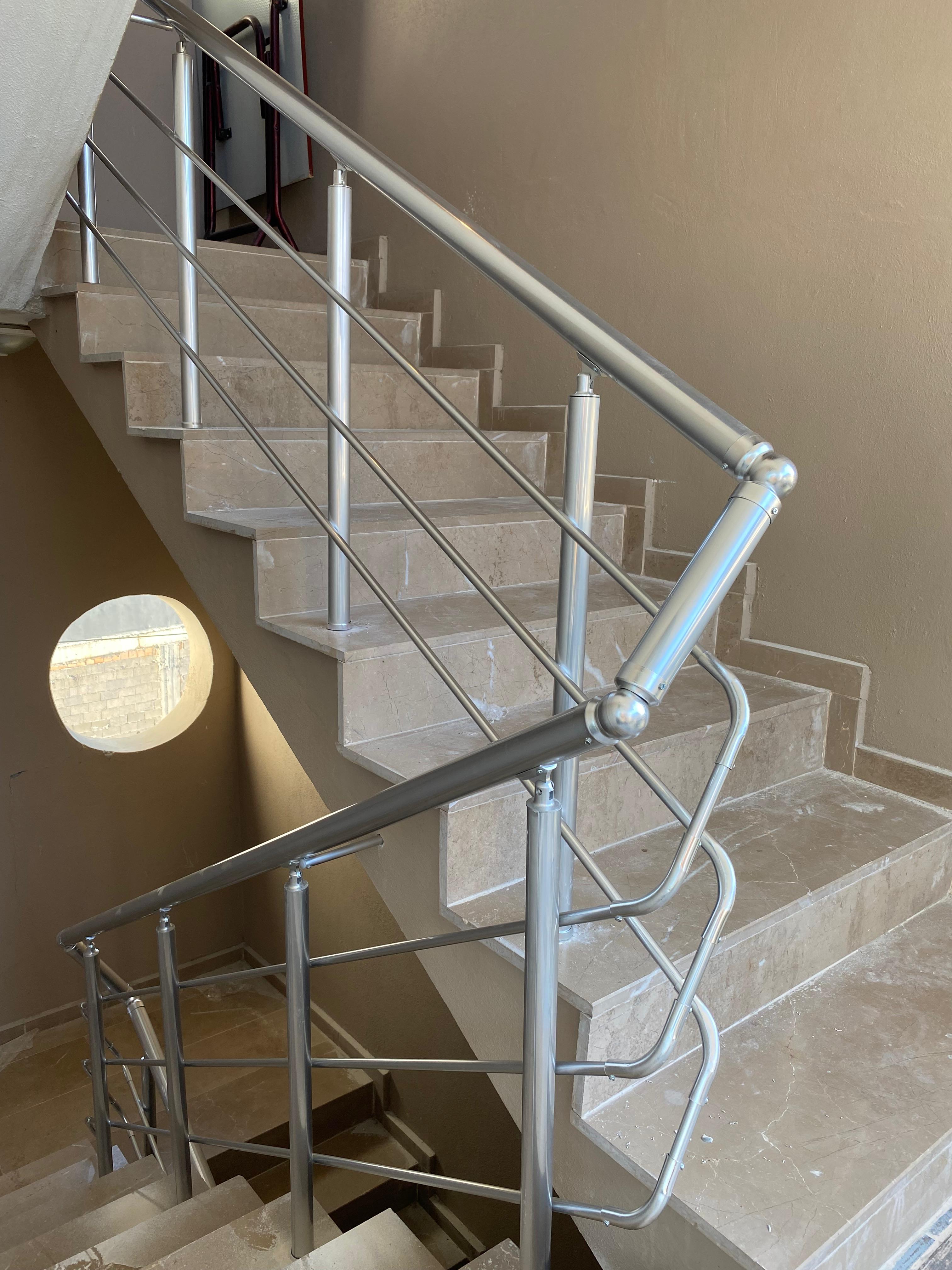 Krom Paslanmaz Küpeşte 